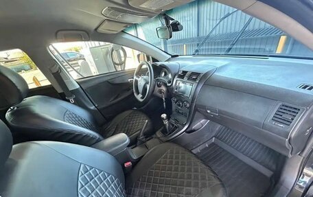 Toyota Corolla, 2011 год, 980 000 рублей, 7 фотография