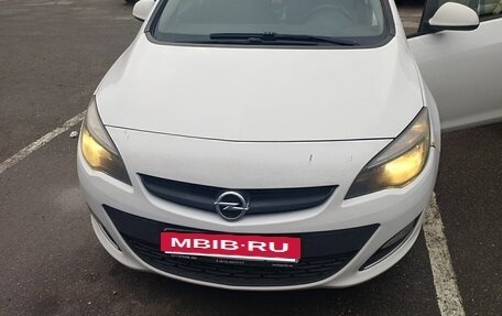 Opel Astra J, 2013 год, 590 000 рублей, 4 фотография