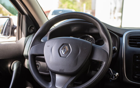 Renault Logan II, 2017 год, 699 000 рублей, 16 фотография