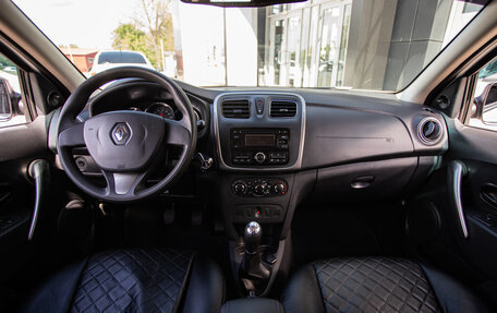 Renault Logan II, 2017 год, 699 000 рублей, 14 фотография