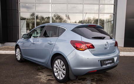 Opel Astra J, 2010 год, 849 000 рублей, 3 фотография