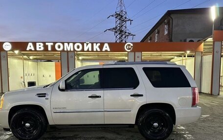 Cadillac Escalade III, 2010 год, 2 300 000 рублей, 4 фотография