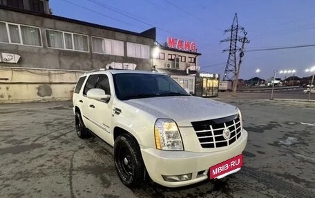 Cadillac Escalade III, 2010 год, 2 300 000 рублей, 3 фотография
