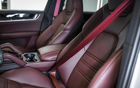 Porsche Cayenne III, 2025 год, 20 000 000 рублей, 20 фотография