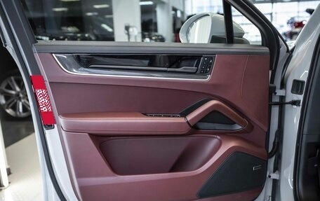Porsche Cayenne III, 2025 год, 20 000 000 рублей, 13 фотография