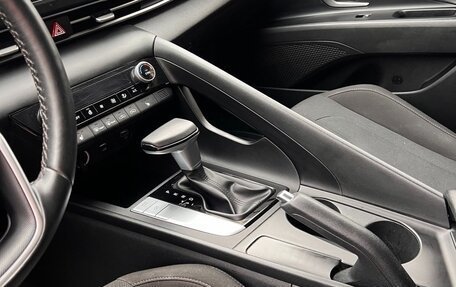 Hyundai Elantra, 2021 год, 2 350 000 рублей, 8 фотография
