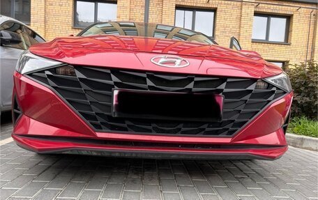 Hyundai Elantra, 2021 год, 2 350 000 рублей, 2 фотография