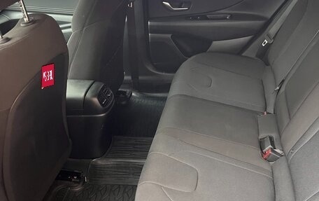 Hyundai Elantra, 2021 год, 2 350 000 рублей, 16 фотография