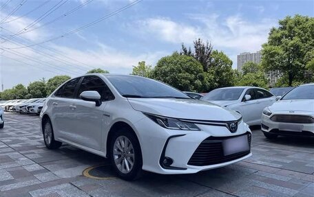 Toyota Corolla, 2022 год, 1 830 000 рублей, 3 фотография