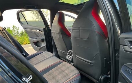 Volkswagen Golf GTI, 2021 год, 2 759 000 рублей, 16 фотография