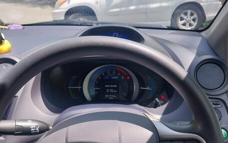 Honda Insight II рестайлинг, 2009 год, 750 000 рублей, 2 фотография