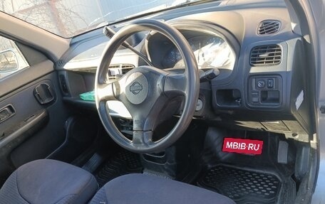 Nissan Cube II, 2000 год, 150 000 рублей, 5 фотография