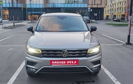 Volkswagen Tiguan II, 2019 год, 3 500 000 рублей, 2 фотография