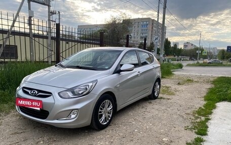 Hyundai Solaris II рестайлинг, 2012 год, 950 000 рублей, 2 фотография