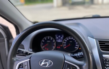 Hyundai Solaris II рестайлинг, 2012 год, 950 000 рублей, 10 фотография