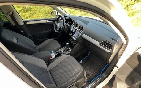 Volkswagen Tiguan II, 2017 год, 2 950 000 рублей, 7 фотография