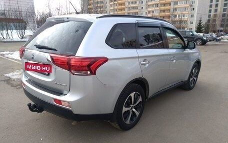Mitsubishi Outlander III рестайлинг 3, 2013 год, 1 550 000 рублей, 2 фотография
