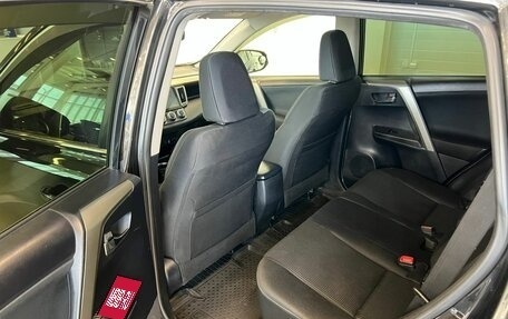 Toyota RAV4, 2015 год, 1 999 999 рублей, 17 фотография