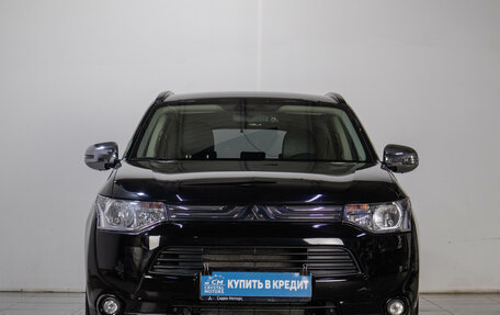 Mitsubishi Outlander III рестайлинг 3, 2013 год, 1 849 000 рублей, 2 фотография