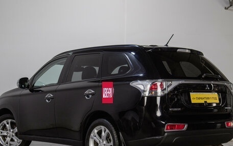 Mitsubishi Outlander III рестайлинг 3, 2013 год, 1 849 000 рублей, 7 фотография