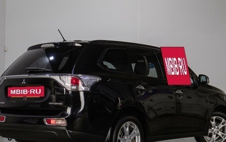 Mitsubishi Outlander III рестайлинг 3, 2013 год, 1 849 000 рублей, 5 фотография