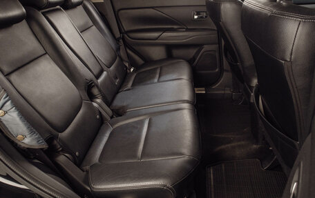 Mitsubishi Outlander III рестайлинг 3, 2013 год, 1 849 000 рублей, 18 фотография