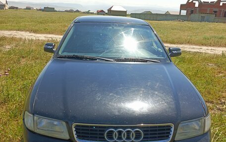 Audi A4, 1999 год, 260 000 рублей, 3 фотография