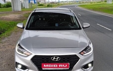 Hyundai Solaris II рестайлинг, 2018 год, 620 000 рублей, 1 фотография