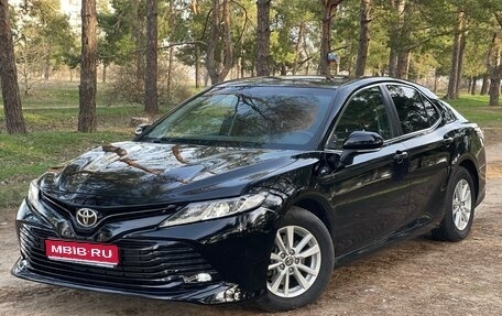 Toyota Camry, 2020 год, 2 150 000 рублей, 1 фотография