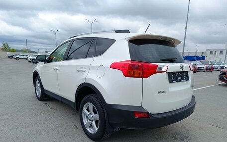 Toyota RAV4, 2015 год, 1 999 995 рублей, 5 фотография
