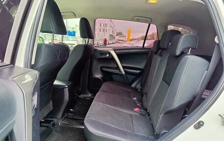 Toyota RAV4, 2015 год, 1 999 995 рублей, 12 фотография