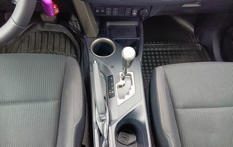 Toyota RAV4, 2015 год, 1 999 995 рублей, 24 фотография