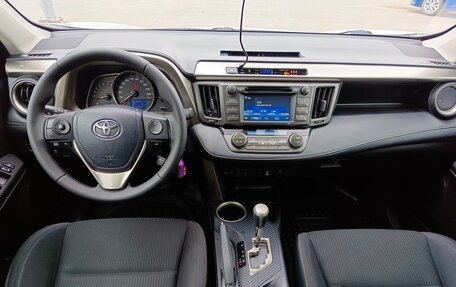 Toyota RAV4, 2015 год, 1 999 995 рублей, 17 фотография