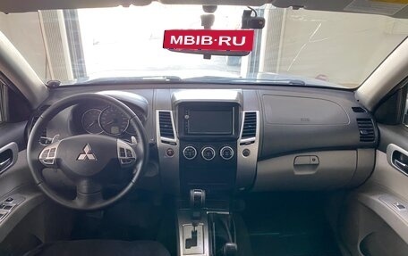 Mitsubishi Pajero Sport II рестайлинг, 2012 год, 1 599 999 рублей, 15 фотография