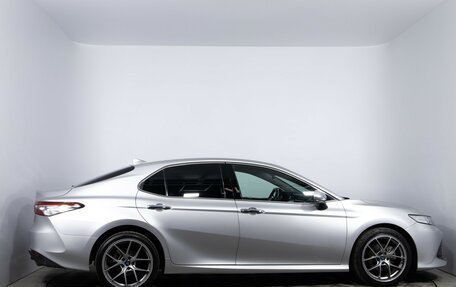 Toyota Camry, 2018 год, 2 875 000 рублей, 4 фотография