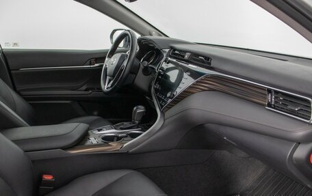 Toyota Camry, 2018 год, 2 875 000 рублей, 9 фотография
