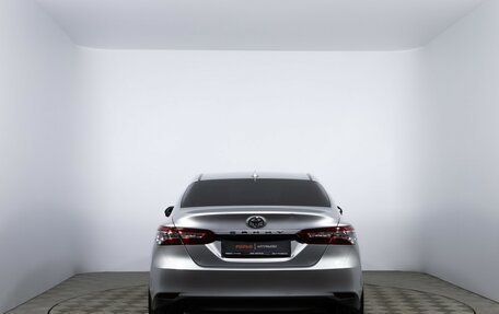 Toyota Camry, 2018 год, 2 875 000 рублей, 6 фотография
