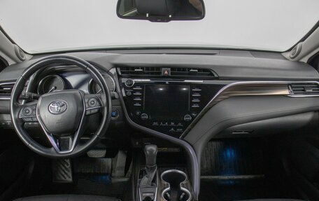 Toyota Camry, 2018 год, 2 875 000 рублей, 13 фотография