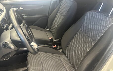KIA Rio IV, 2018 год, 1 250 000 рублей, 20 фотография