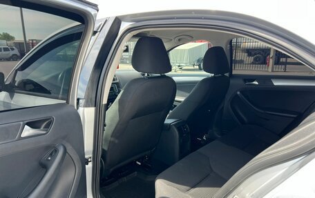 Volkswagen Jetta VI, 2015 год, 999 999 рублей, 18 фотография
