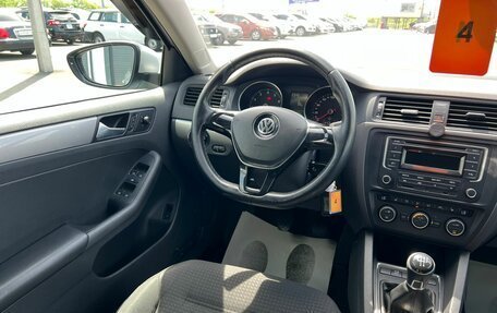 Volkswagen Jetta VI, 2015 год, 999 999 рублей, 14 фотография