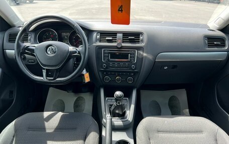 Volkswagen Jetta VI, 2015 год, 999 999 рублей, 16 фотография