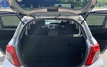 Toyota Vitz, 2013 год, 890 000 рублей, 5 фотография