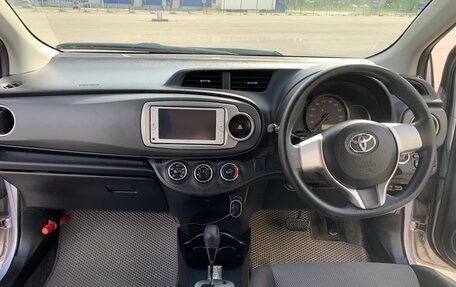 Toyota Vitz, 2013 год, 890 000 рублей, 11 фотография