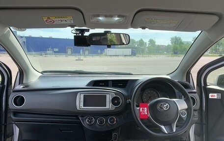 Toyota Vitz, 2013 год, 890 000 рублей, 6 фотография