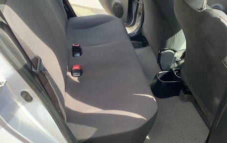 Toyota Vitz, 2013 год, 890 000 рублей, 18 фотография