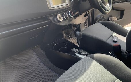 Toyota Vitz, 2013 год, 890 000 рублей, 21 фотография