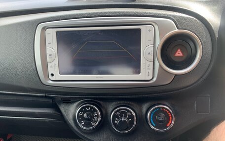 Toyota Vitz, 2013 год, 890 000 рублей, 26 фотография