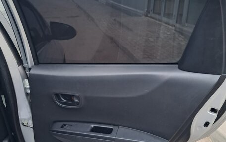 Toyota Vitz, 2011 год, 700 000 рублей, 11 фотография