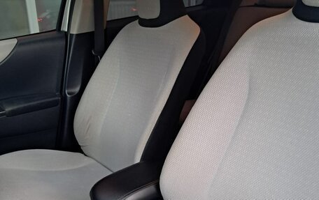 Toyota Vitz, 2011 год, 700 000 рублей, 14 фотография